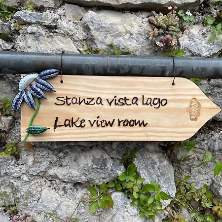 Stanza Con Terrazzo Vista Lago - Lakeholiday Castel di Tora Ngoại thất bức ảnh