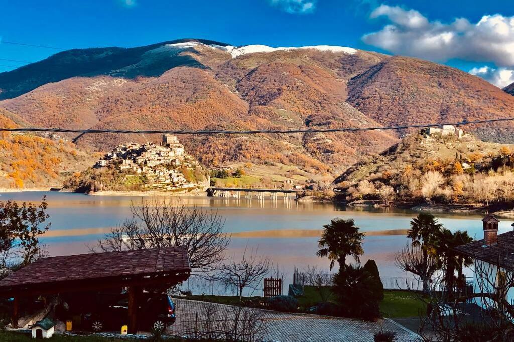 Stanza Con Terrazzo Vista Lago - Lakeholiday Castel di Tora Ngoại thất bức ảnh