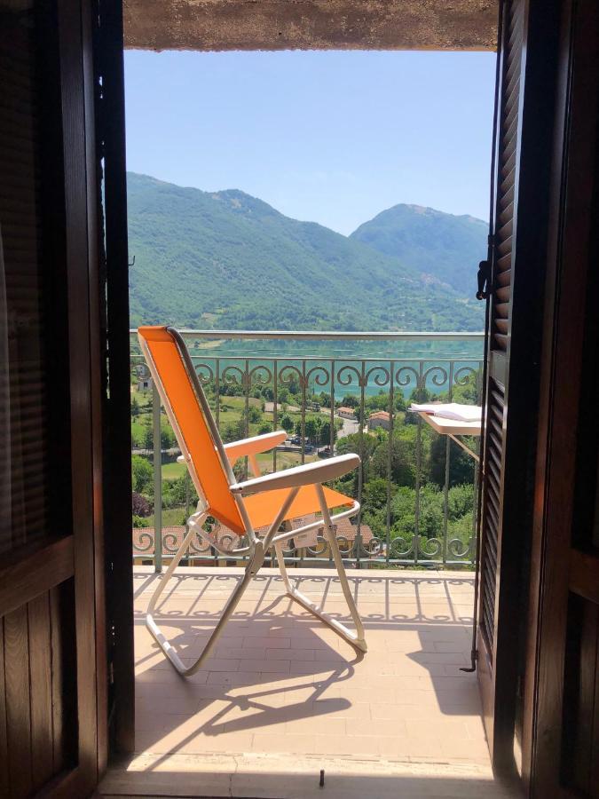 Stanza Con Terrazzo Vista Lago - Lakeholiday Castel di Tora Ngoại thất bức ảnh