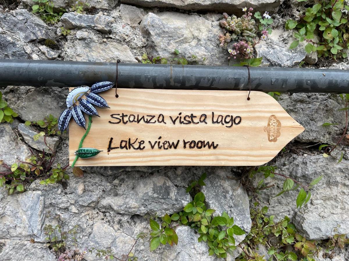 Stanza Con Terrazzo Vista Lago - Lakeholiday Castel di Tora Ngoại thất bức ảnh
